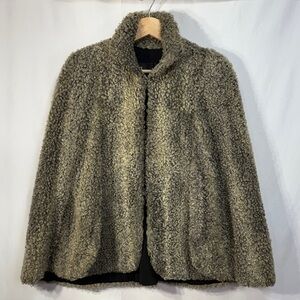 🔓Vintage Annis Fur gray curly lamb cape: